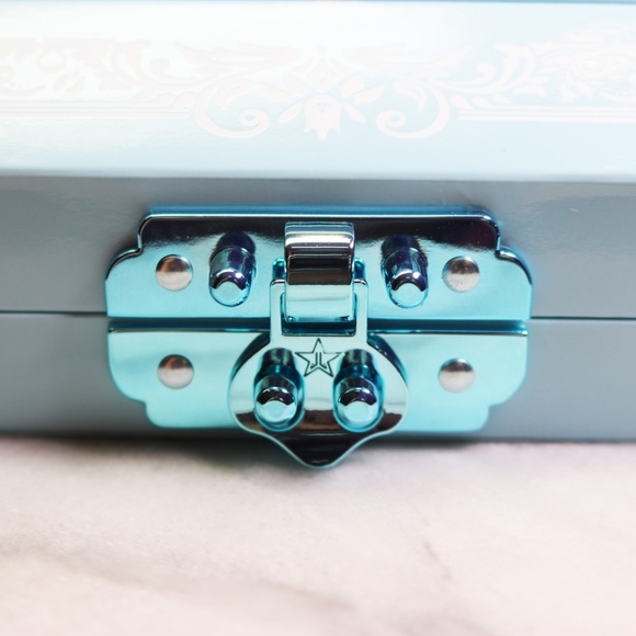 Jeffree Star 🌟 The Blue Blood Collection Eye Shadow Palette 💙🌟🩵 NEW IN BOX! - Picture 12 of 14